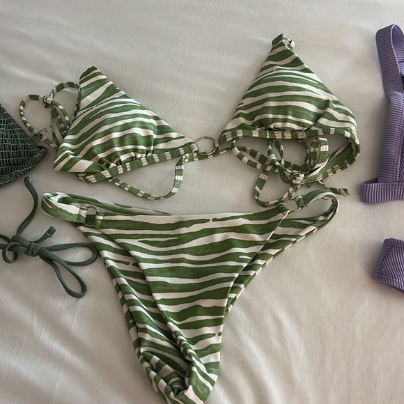 Bikini bundle - Picture 4 of 6